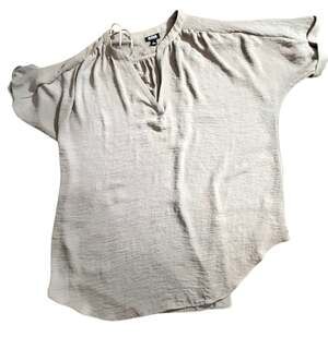 a.n.a Women’s Taupe Split Neck Short Sleeve Blouse Size Large